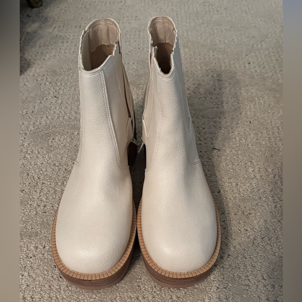 White booties